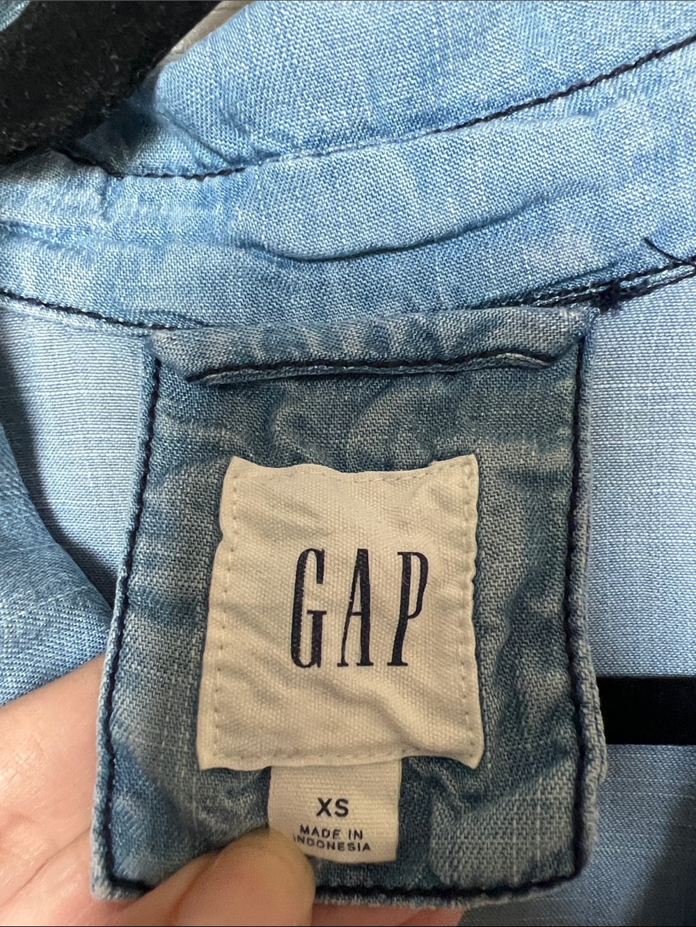 GAP Light Denim Button-Front Utility Jacket - Picture 3 of 3